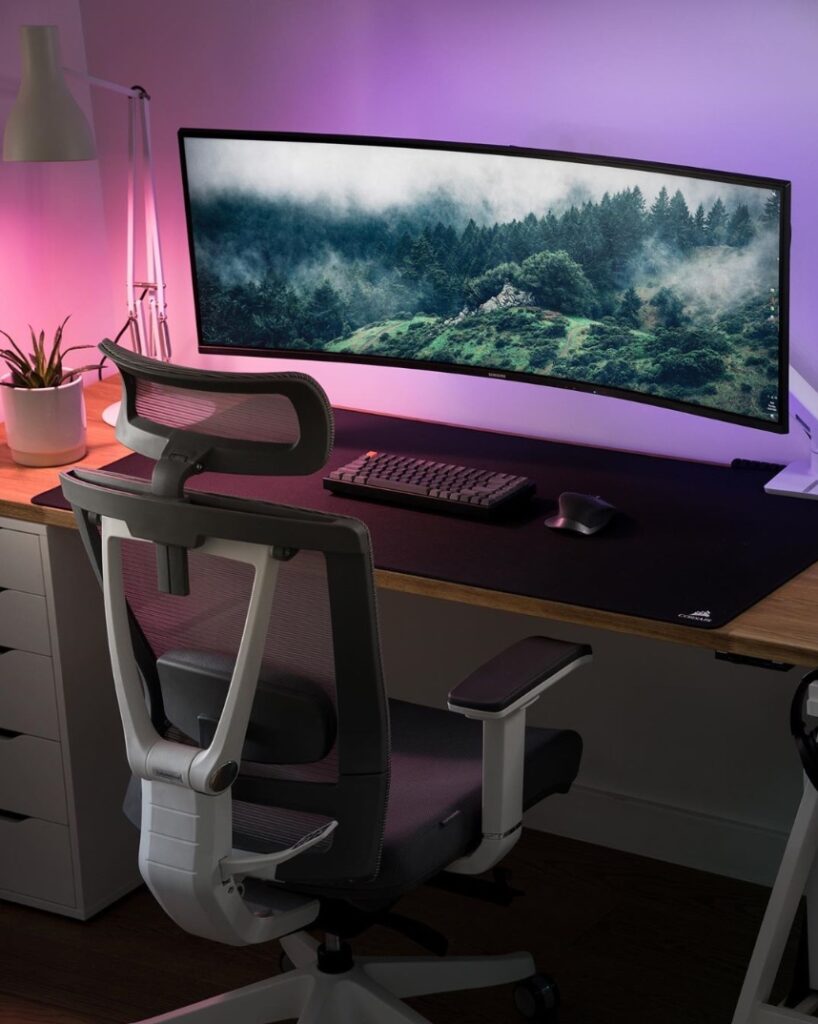 Clean Ultrawide Setup For The Pros Working From Home Minimal Desk Setups