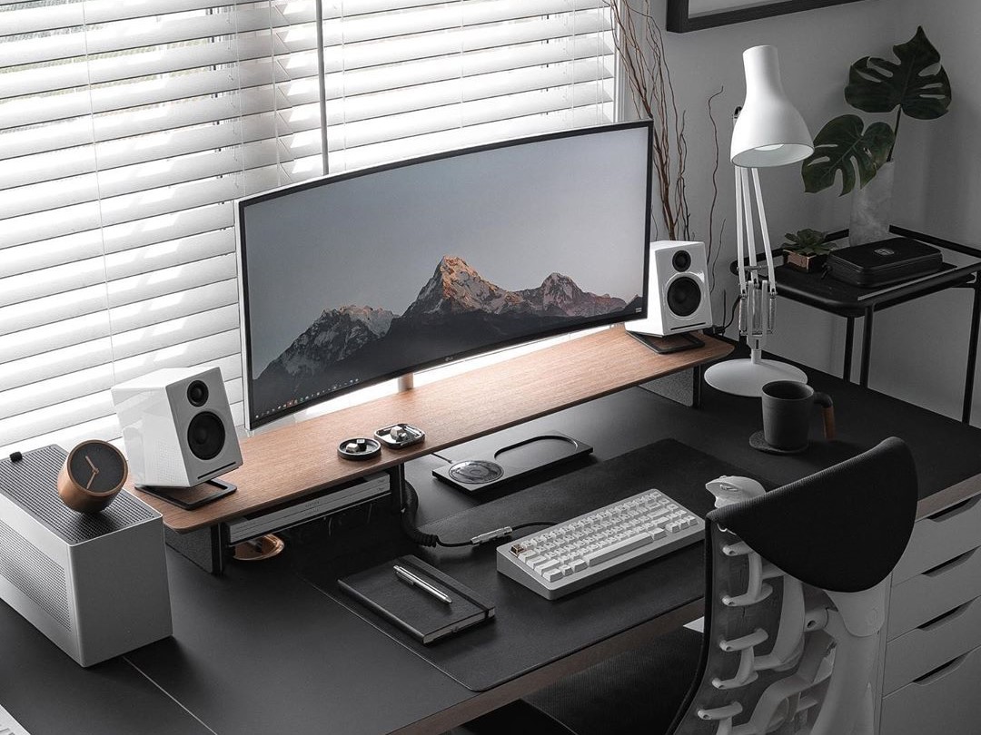 How I Built My Dream Desk Setup (2021)