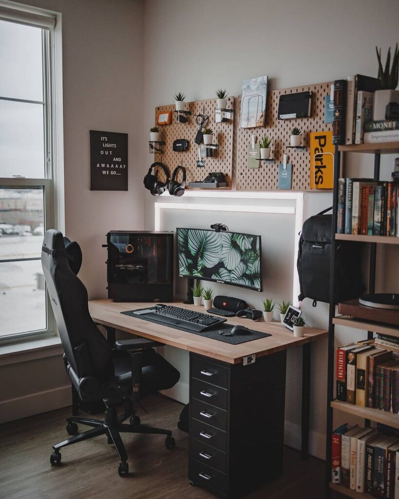 Minimal Desk Setups - Inspiration for your Workspace