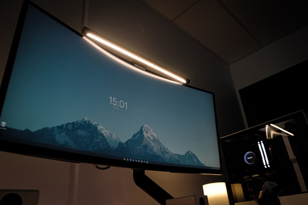 Review: Yeelight LED Screen Light Bar Pro - Illuminate your