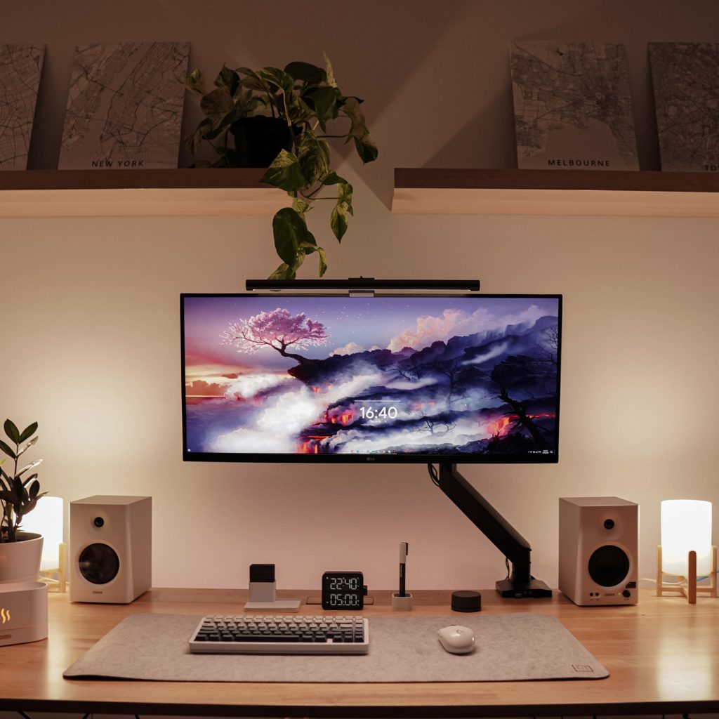 Ultimate Gaming PC Setup: Inspiring Desk Setups, Tips & Top Picks